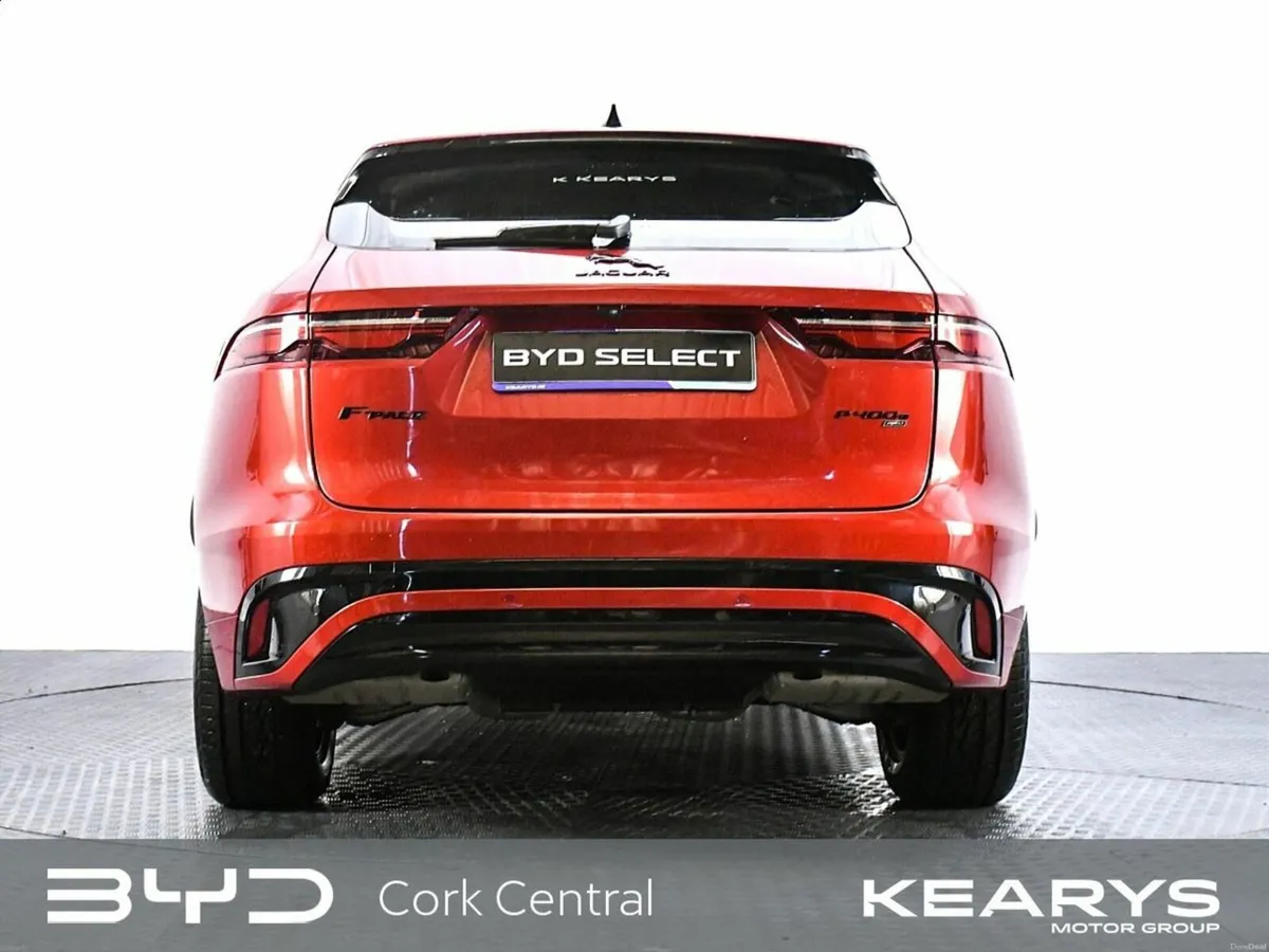 Jaguar F-Pace AWD PHEV R-DYNAM - Image 3
