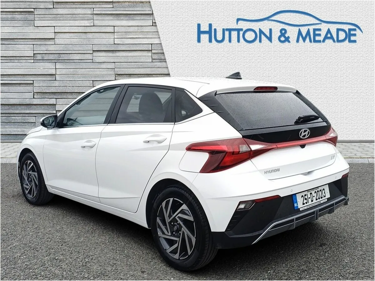 Hyundai i20 Delux Plus 1.2 Petrol 5dr - Image 3