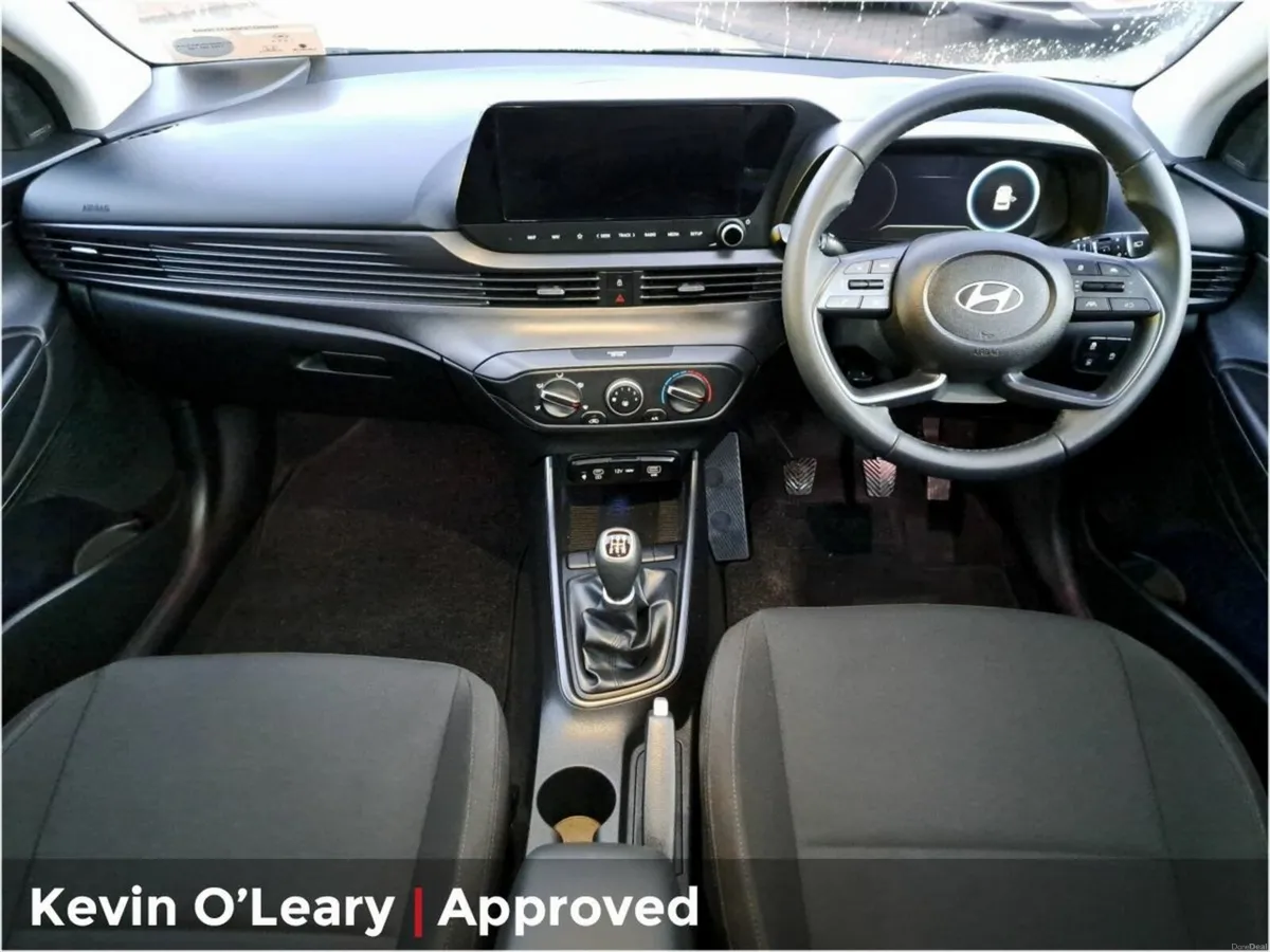 Hyundai i20 Deluxe Plus - Image 2