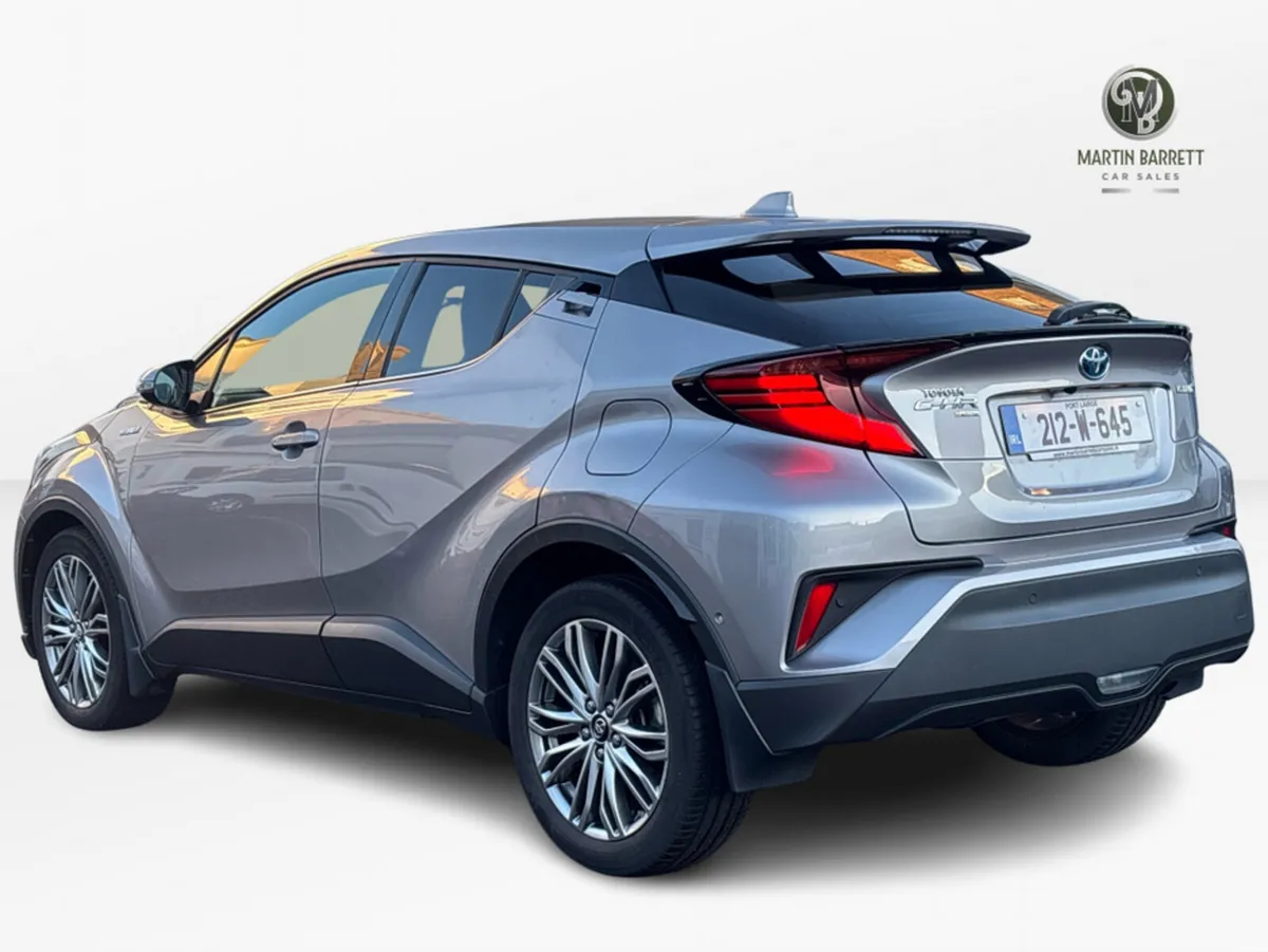 Toyota C-HR 1.8 HYBRID SOL AUTO 4DR - Image 4
