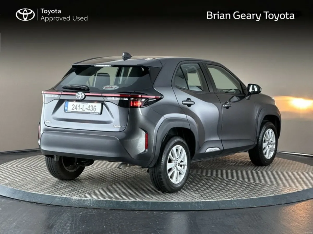 Toyota Yaris Cross Luna Hybrid - Image 2