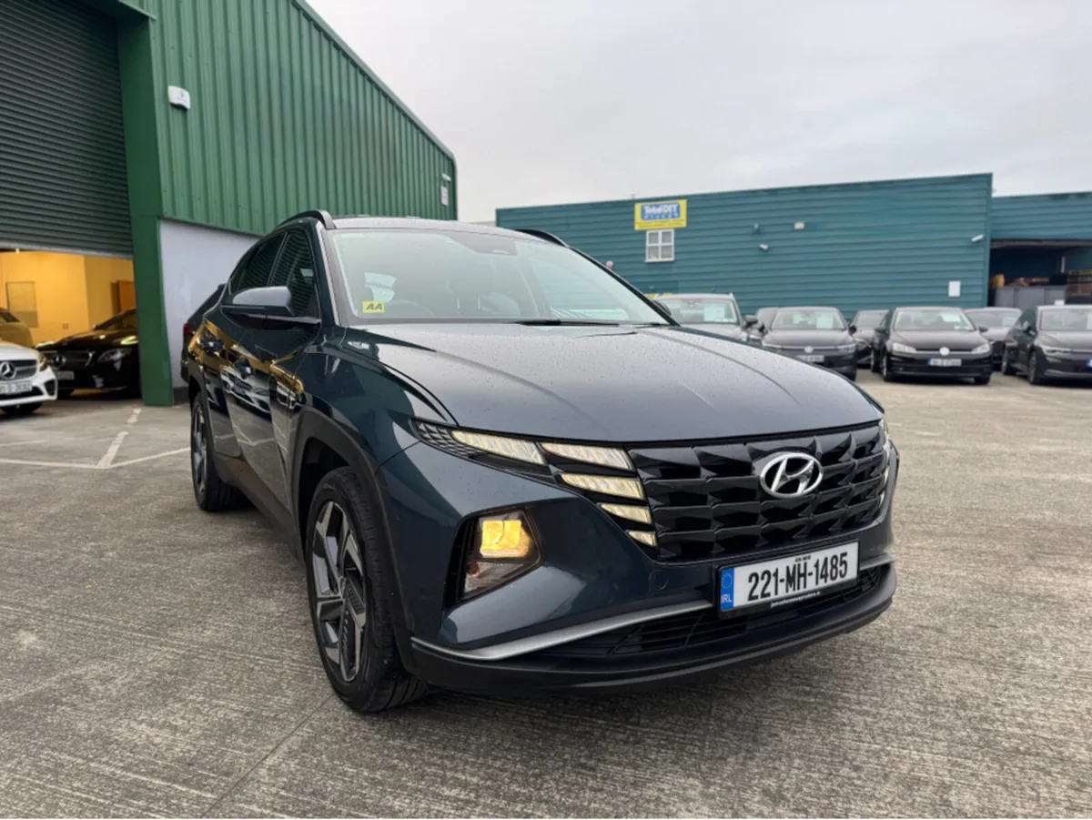 Hyundai Tucson EXECUTIVE 4WD 5DR AUTO - Image 1