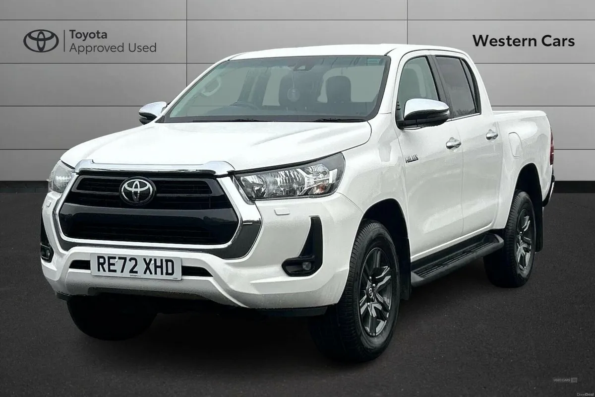 Toyota Hilux 2.4 D-4D Icon 4WD Euro 6 (s/s) 4dr - Image 3