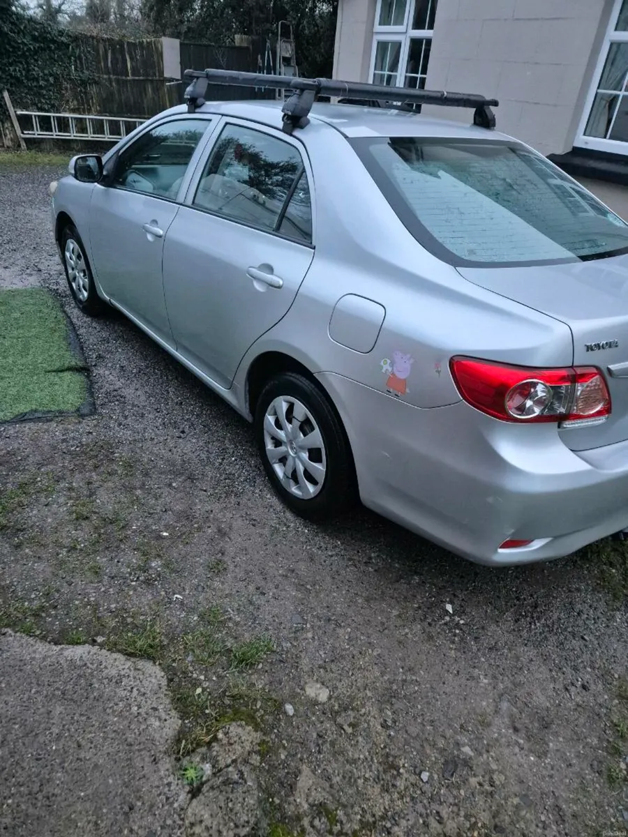 Toyota corolla - Image 3