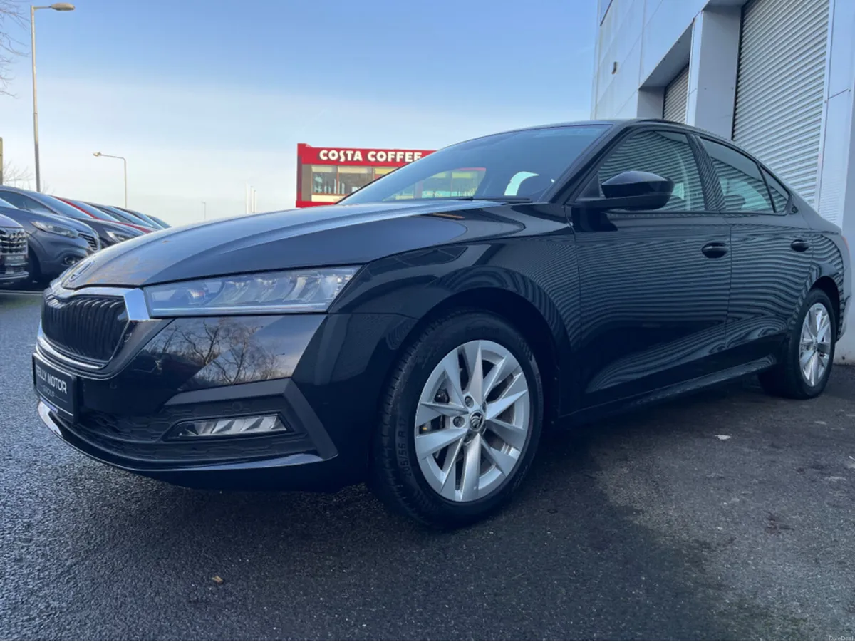 Skoda Octavia 1.0 PETROL AMBITION AUTO 110HP - Image 3