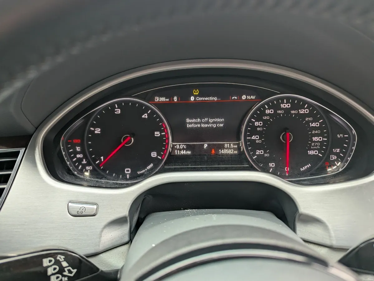 Audi A8 2013 - Image 3