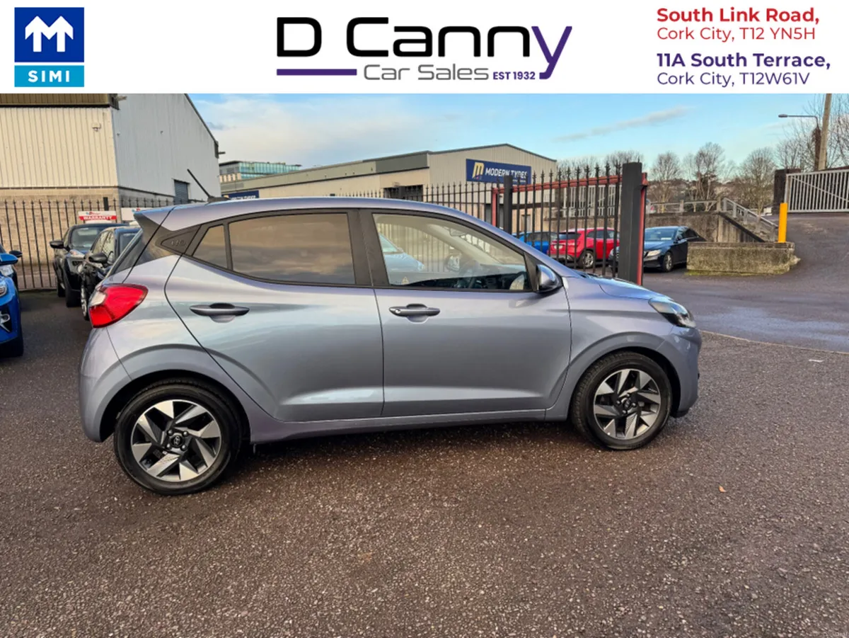 Hyundai i10 DELUXE PLUS AUTOMATIC - Image 4