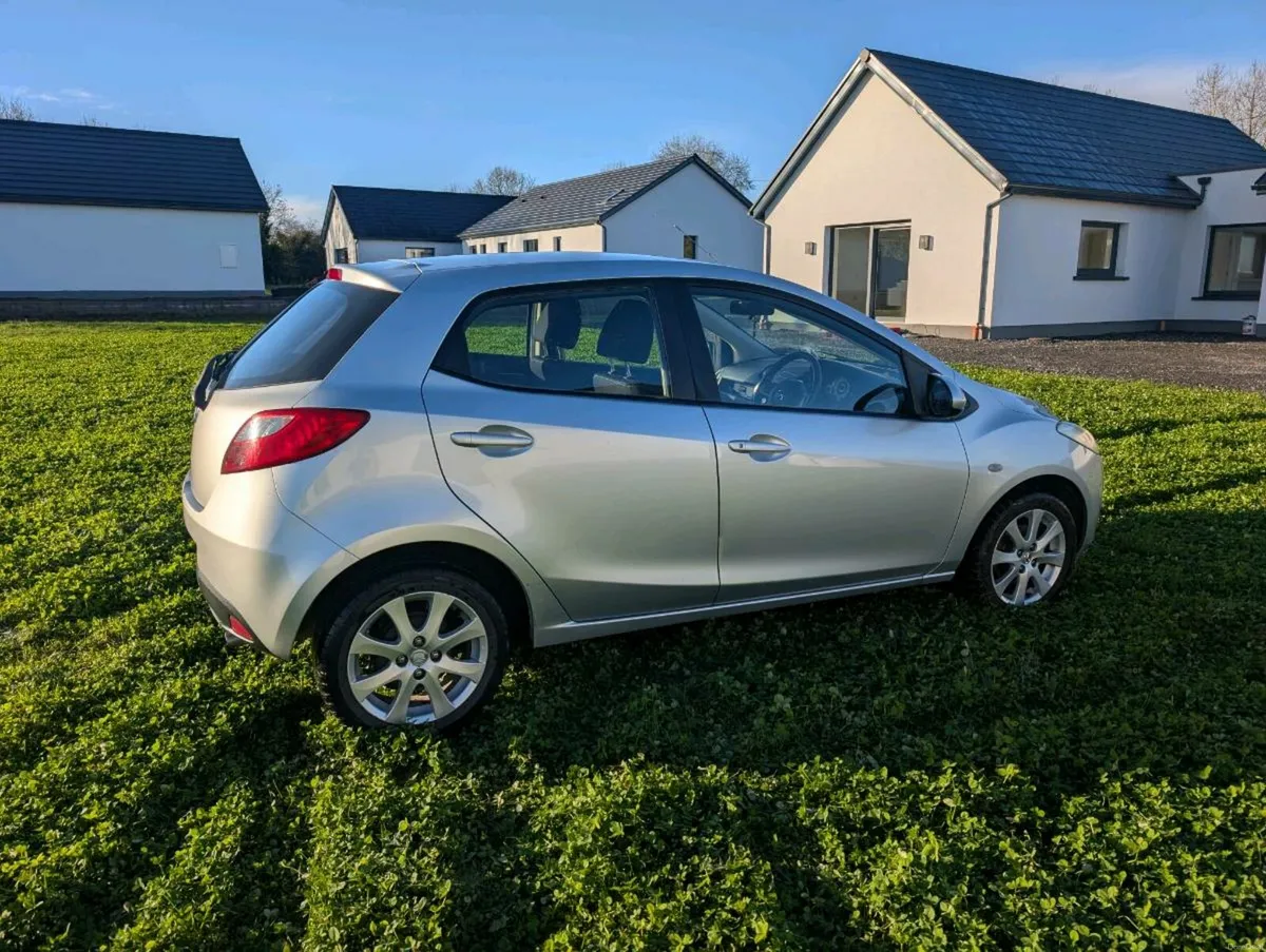 Mazda 2 2010 - Image 3