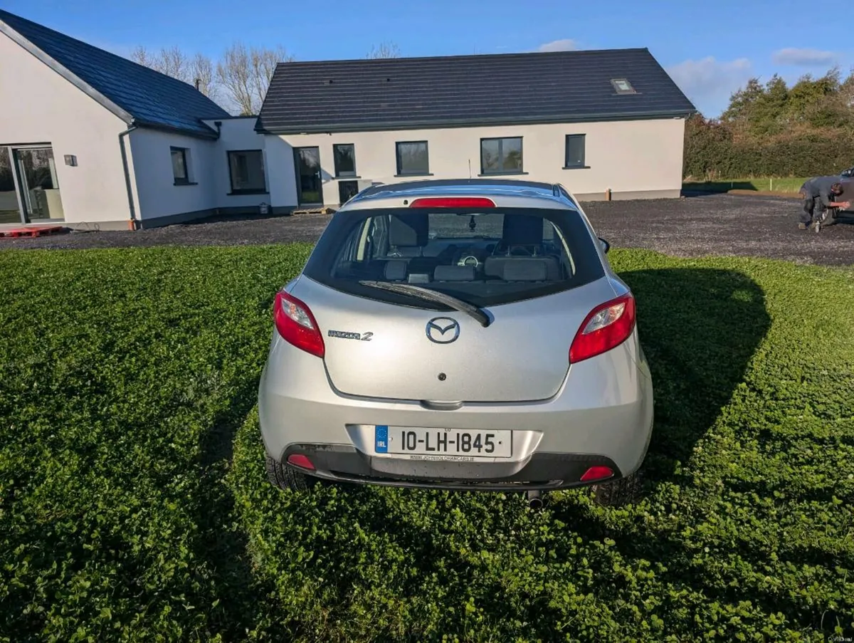Mazda 2 2010 - Image 4