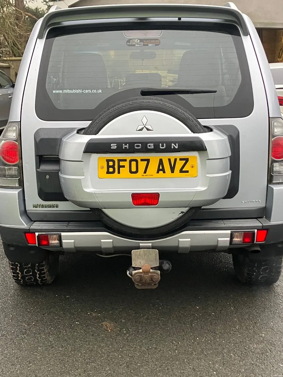 07 Mitsubishi shogun - Image 4