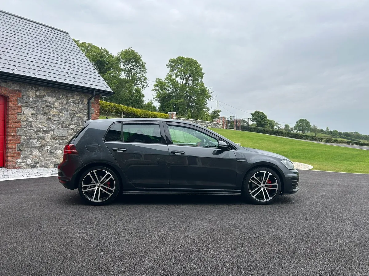 Volkswagen Golf GTD DSG - Image 2