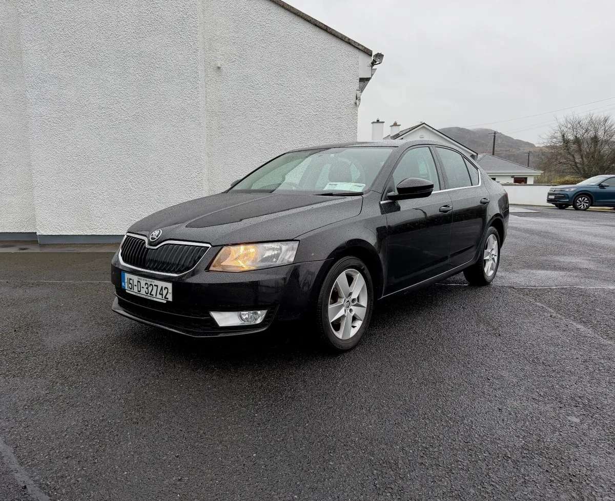 VERY CLEAN SKODA OCTAVIA AMB 1.6 TDI – AUTOMATIC - Image 2