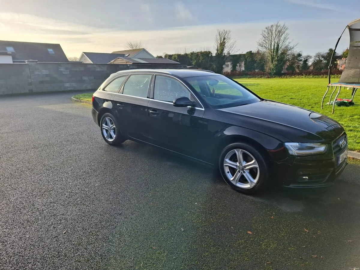 Audi A4 2013 Avant Full leather - Image 4