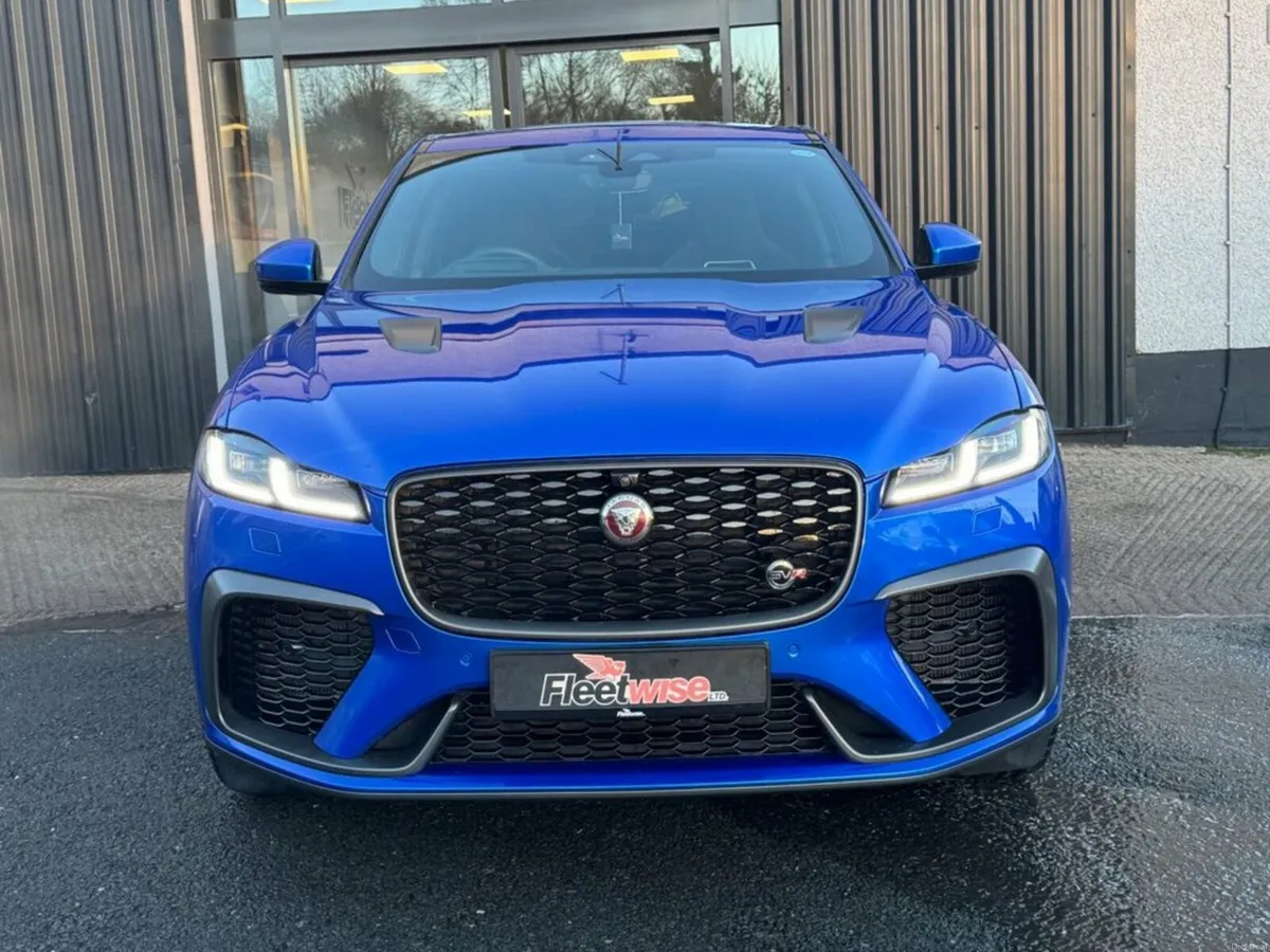 5.0 P550 V8 SVR SUV 5dr Petrol Quickshift AWD Euro - Image 2