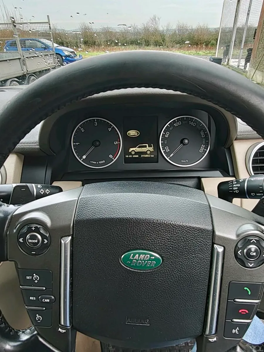 LAND ROVER DISCOVERY 4 commercial 5 seater - Image 5