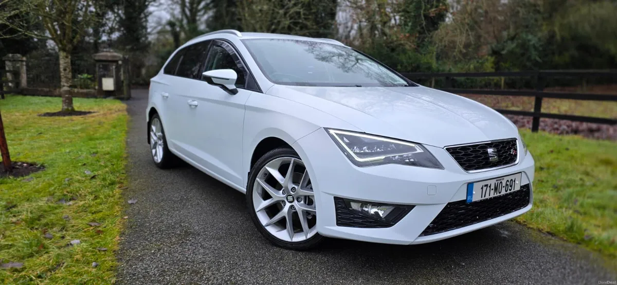 17 SEAT Leon FR 2 LITRE TDI - Image 2