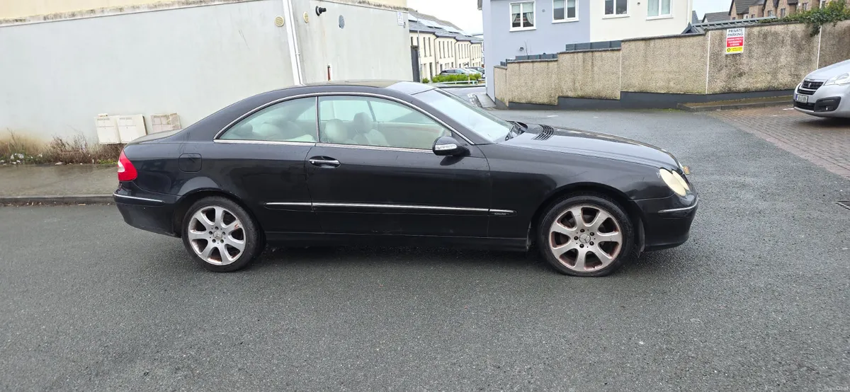 Mercedes-Benz CLK 2005 no nct - Image 1