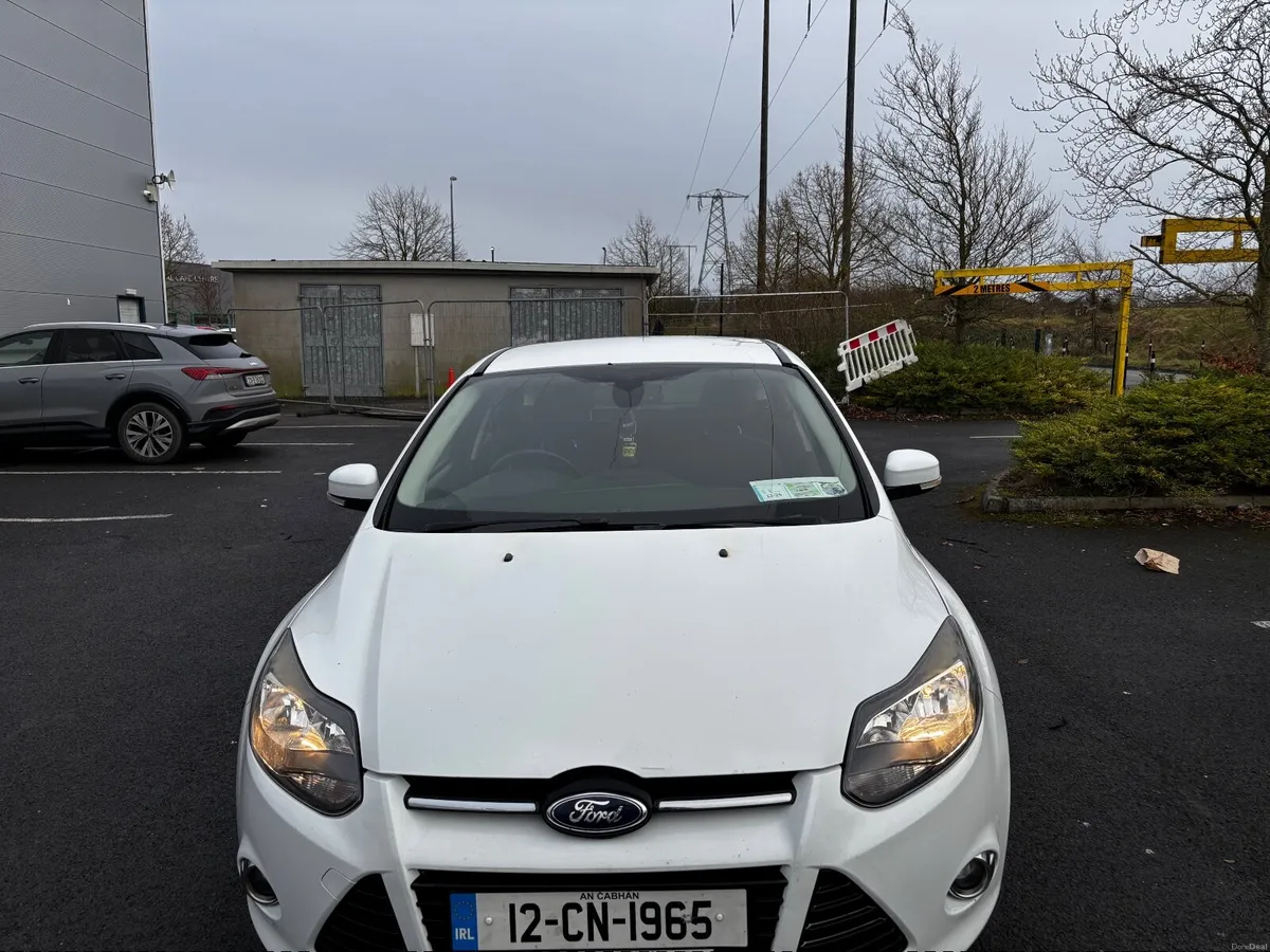 Ford Focus 2012 titanium - Image 2