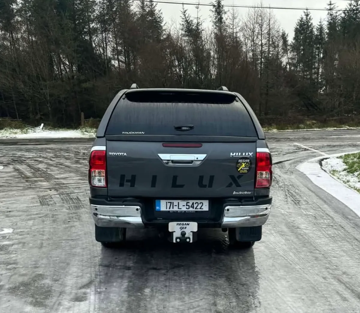 2017 Toyota Hilux Invincible X - Image 3