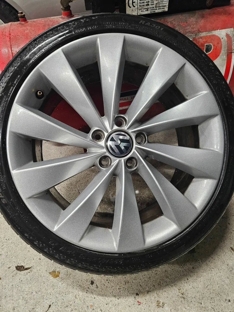 Volkswagen Genuine Alloys - Image 4