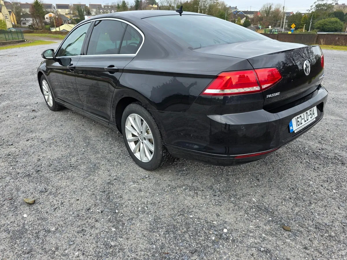 Volkswagen Passat 2016 - Image 3
