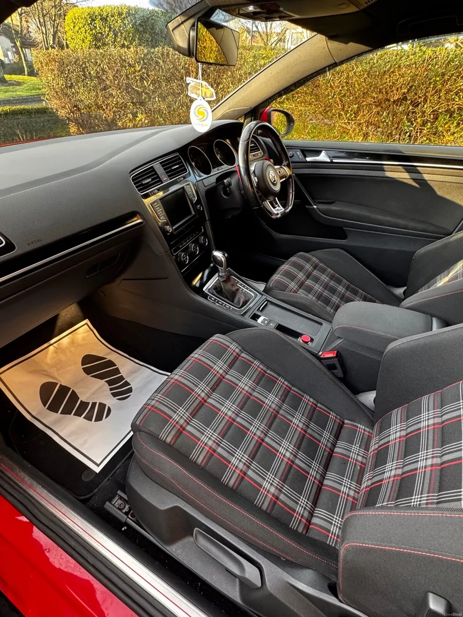 Volkswagen gti mk7 launch edition - Image 4