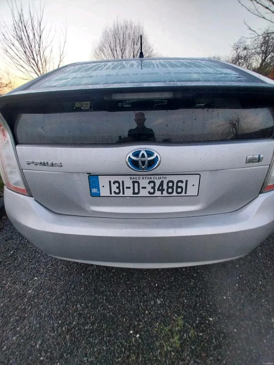 Toyota prius - Image 3