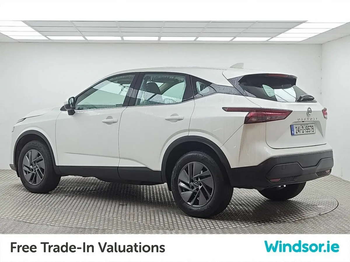 Nissan Qashqai 1.3 PET MILD HYBRID SV - Image 4