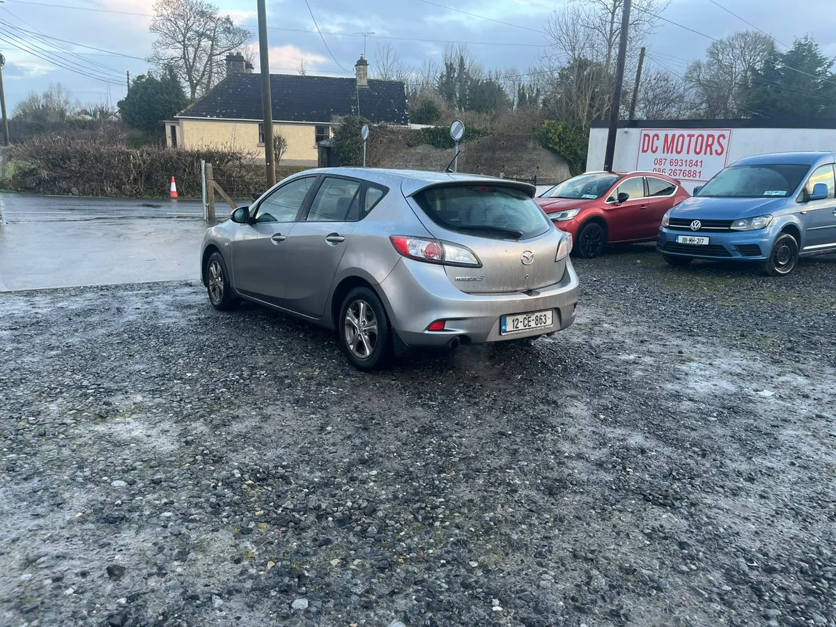 2012 mazda 3 diesel - Image 2