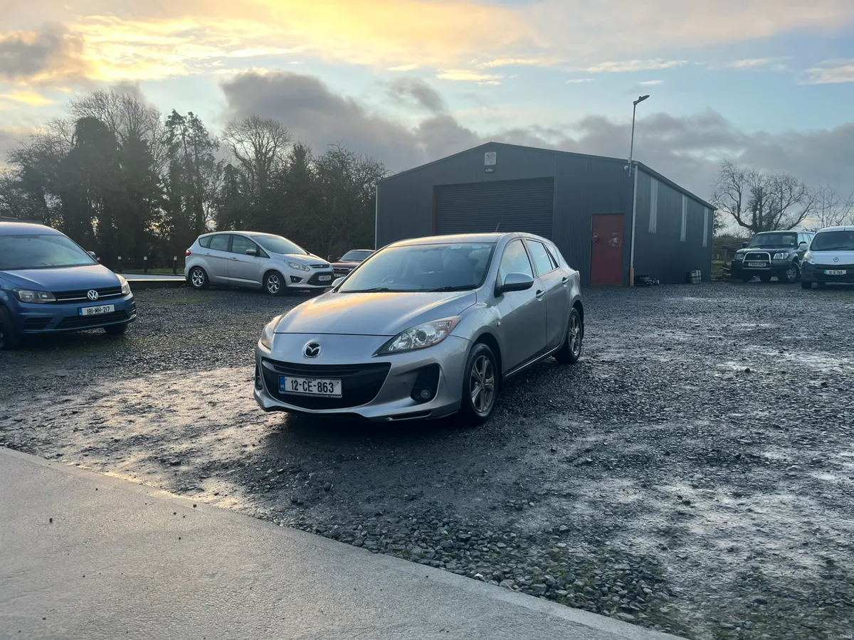 2012 mazda 3 diesel - Image 3