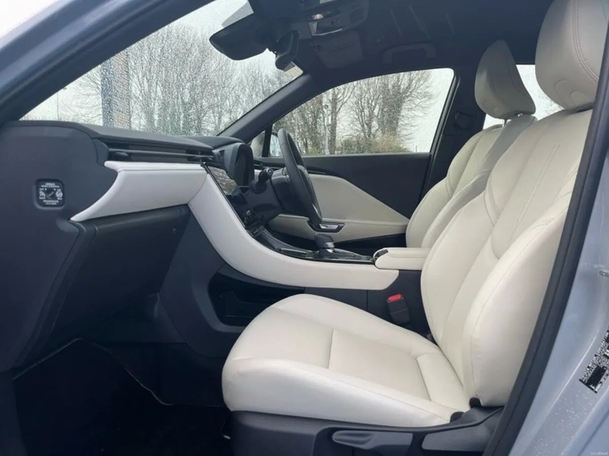 Lexus LBX 1.5 - Image 2