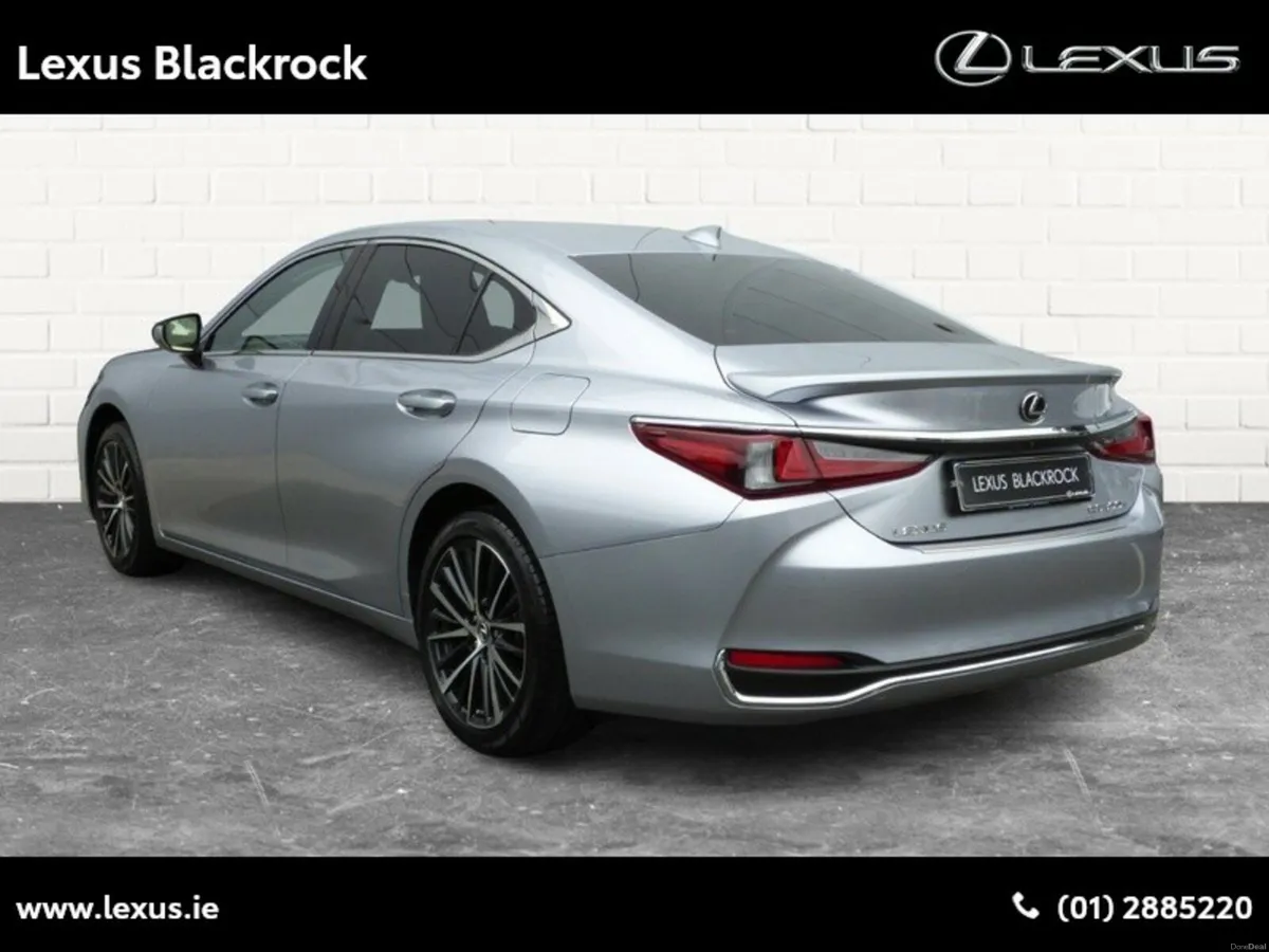 Lexus ES Hybrid Dynamic - Image 2