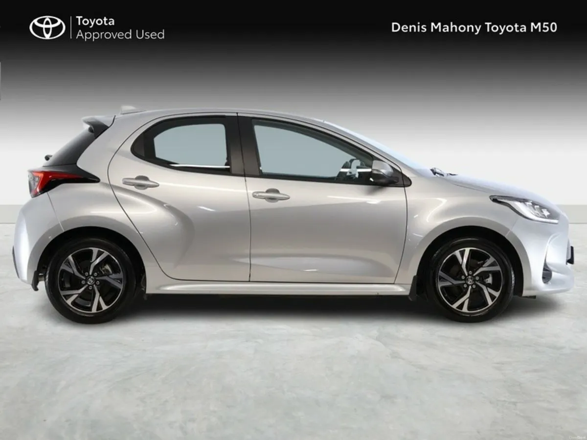 Toyota Yaris Sport Hybrid - Image 3