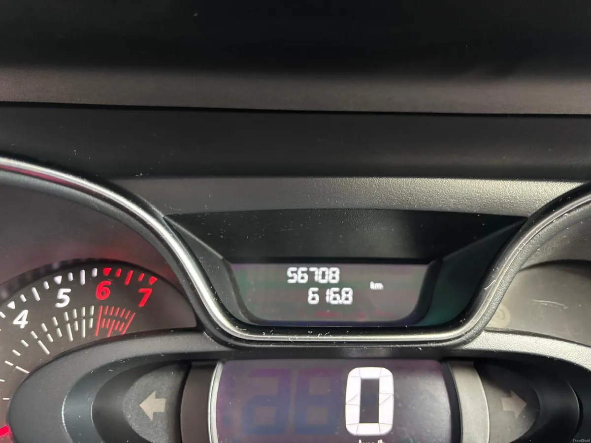 Renault Captur   1.0 PETROL  LOW  MILEAGE - Image 4
