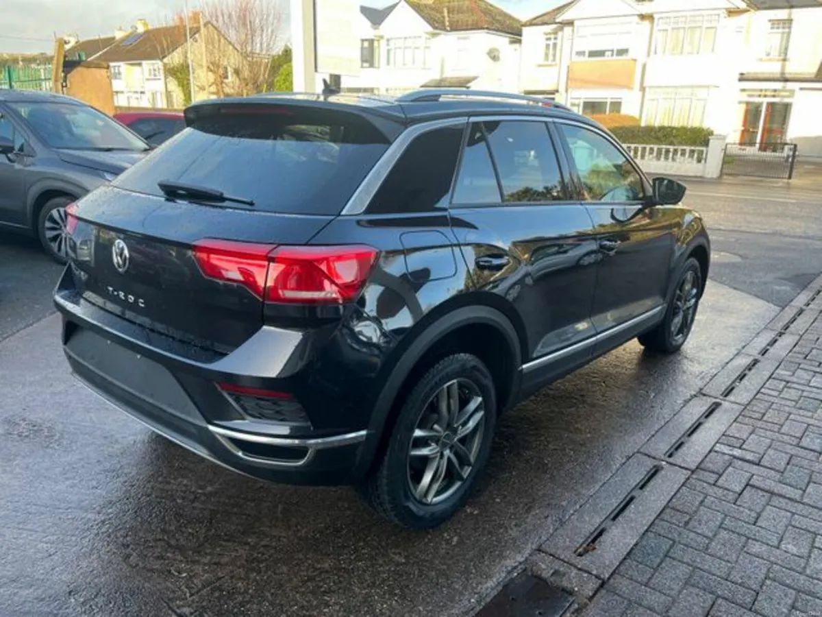 Volkswagen T-Roc 2.0 tdi automatic - Image 3