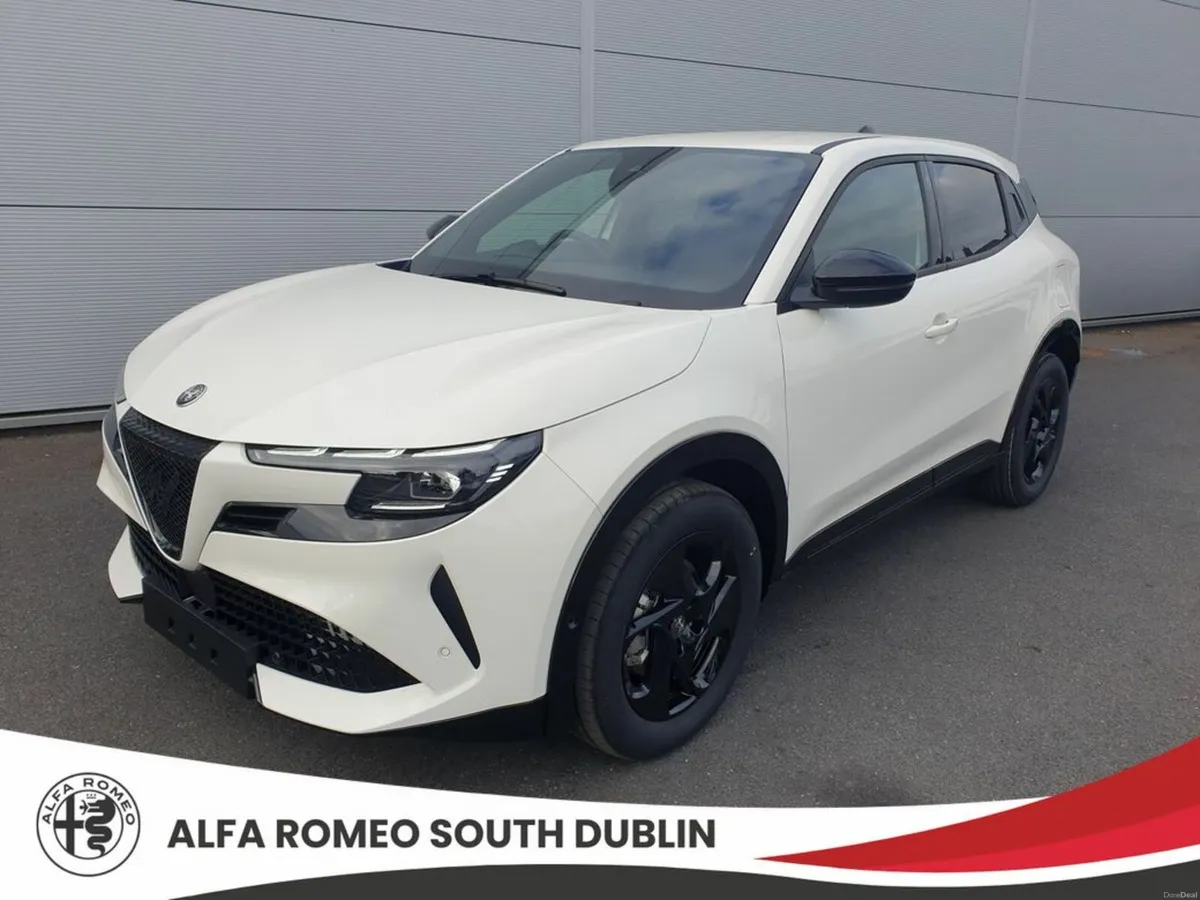 Alfa Romeo Junior "Ibrida" Hybrid Model with Tech - Image 3