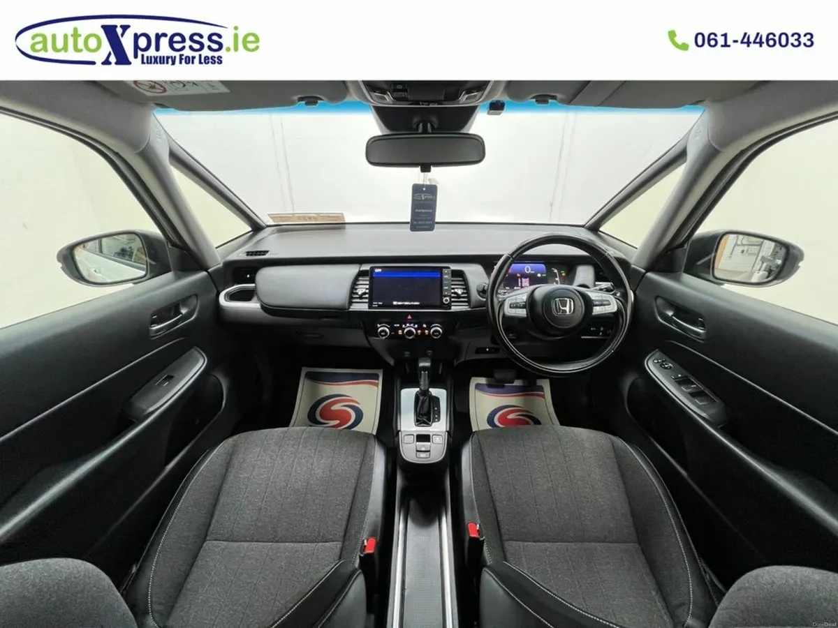 Honda Fit 1.5 E:HEV HOME Automatic, Reversing came - Image 2