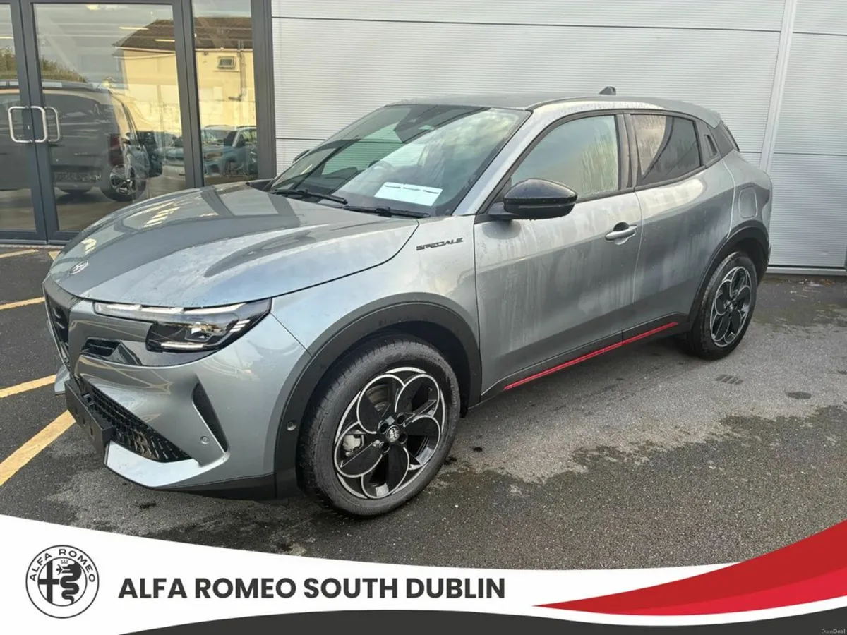 Alfa Romeo Junior "ELETTRICA SPECIALE" Electric EV - Image 1