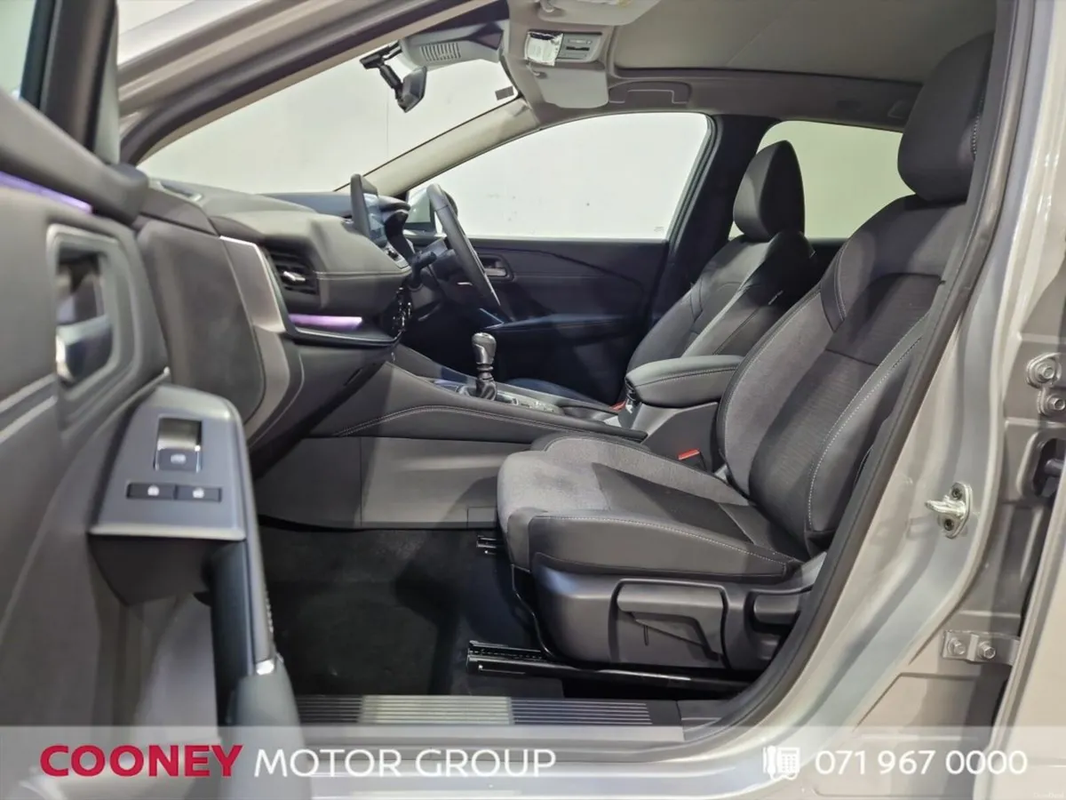 Nissan Qashqai 1.3 HYB SV PREMIUM. DEMO OFFER BARE - Image 6