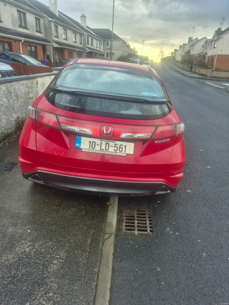 Honda Civic 2010 - Image 1