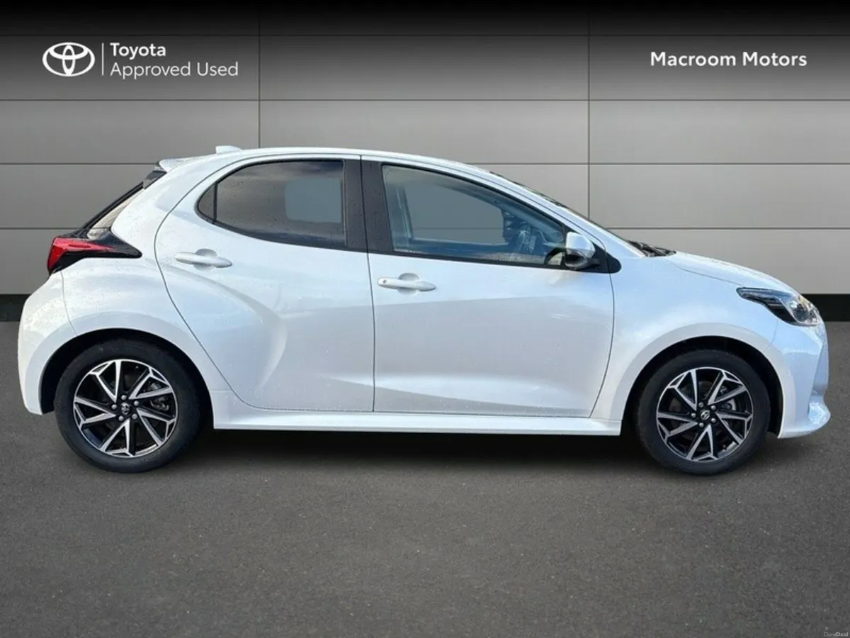 Toyota Yaris FRESH SELECTION OF TRADE-INS YARIS CR - Image 3