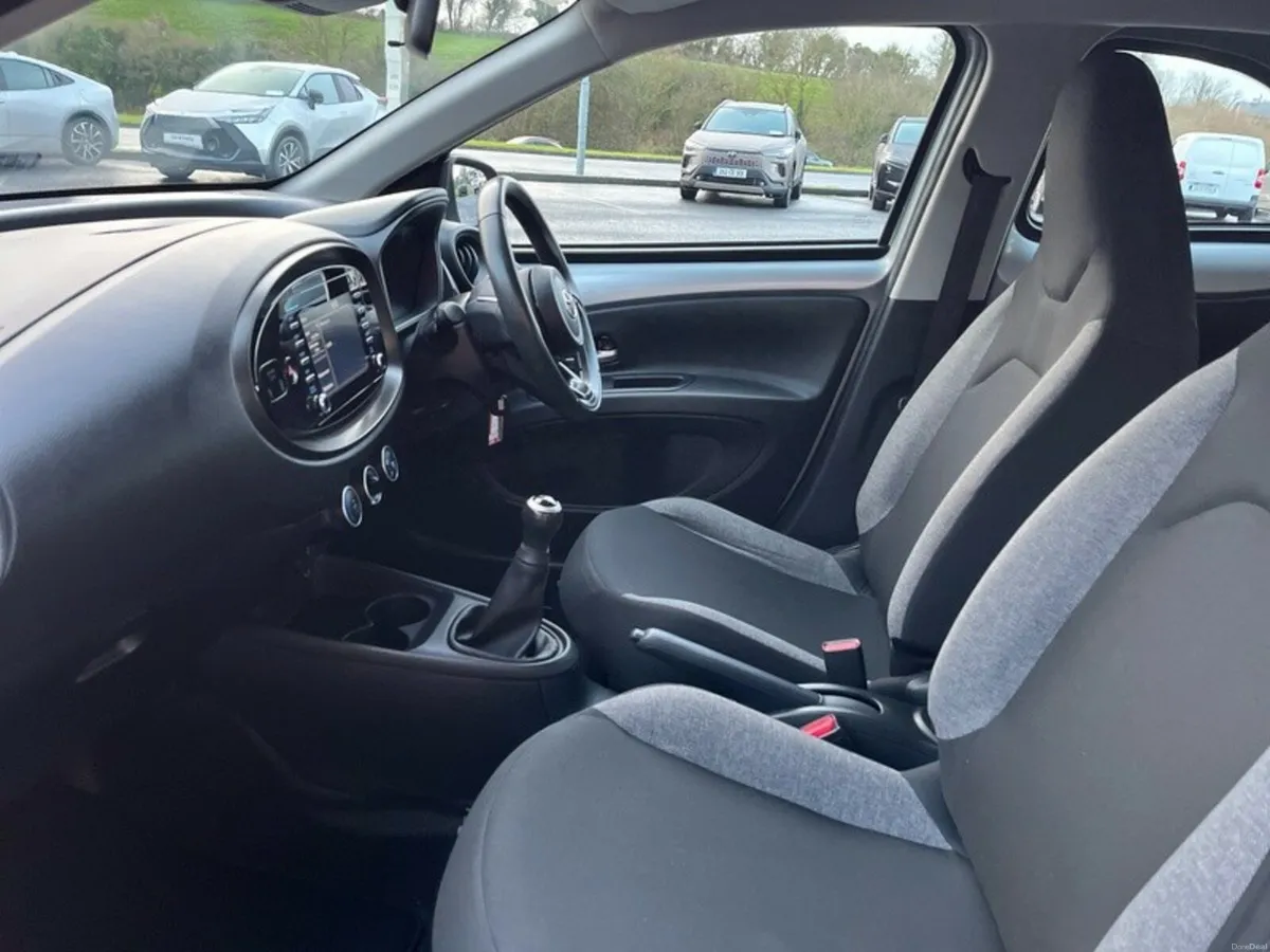 Toyota Aygo X AYGO X 1.0 PULSE - Image 6