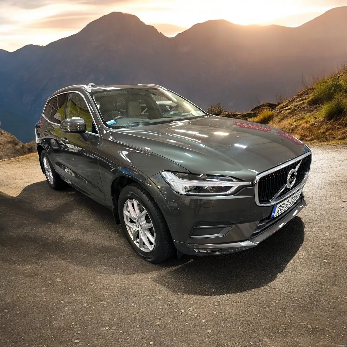 2020 Volvo XC60 B4 (197hp) 4WD Momentum Pro Auto - Image 3