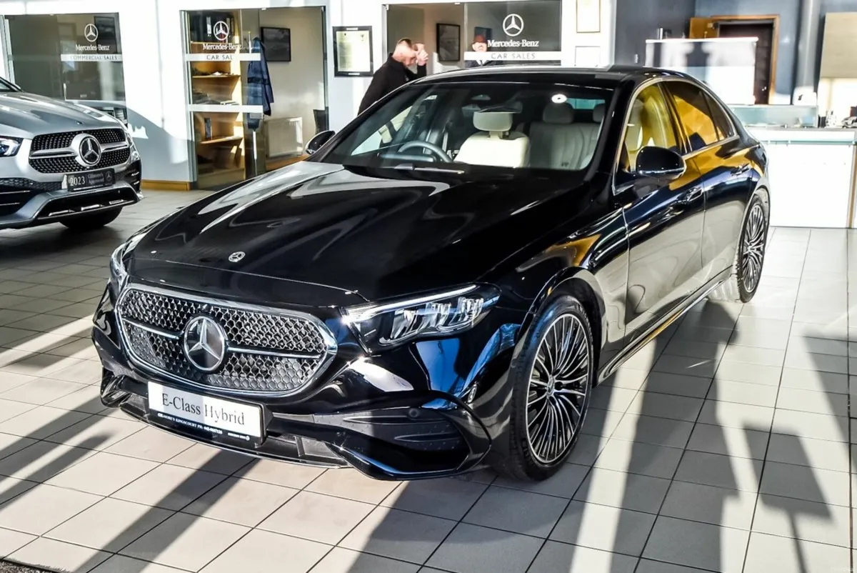Mercedes-Benz E-Class E300de AMG Plus 328bhp PHEV - Image 3