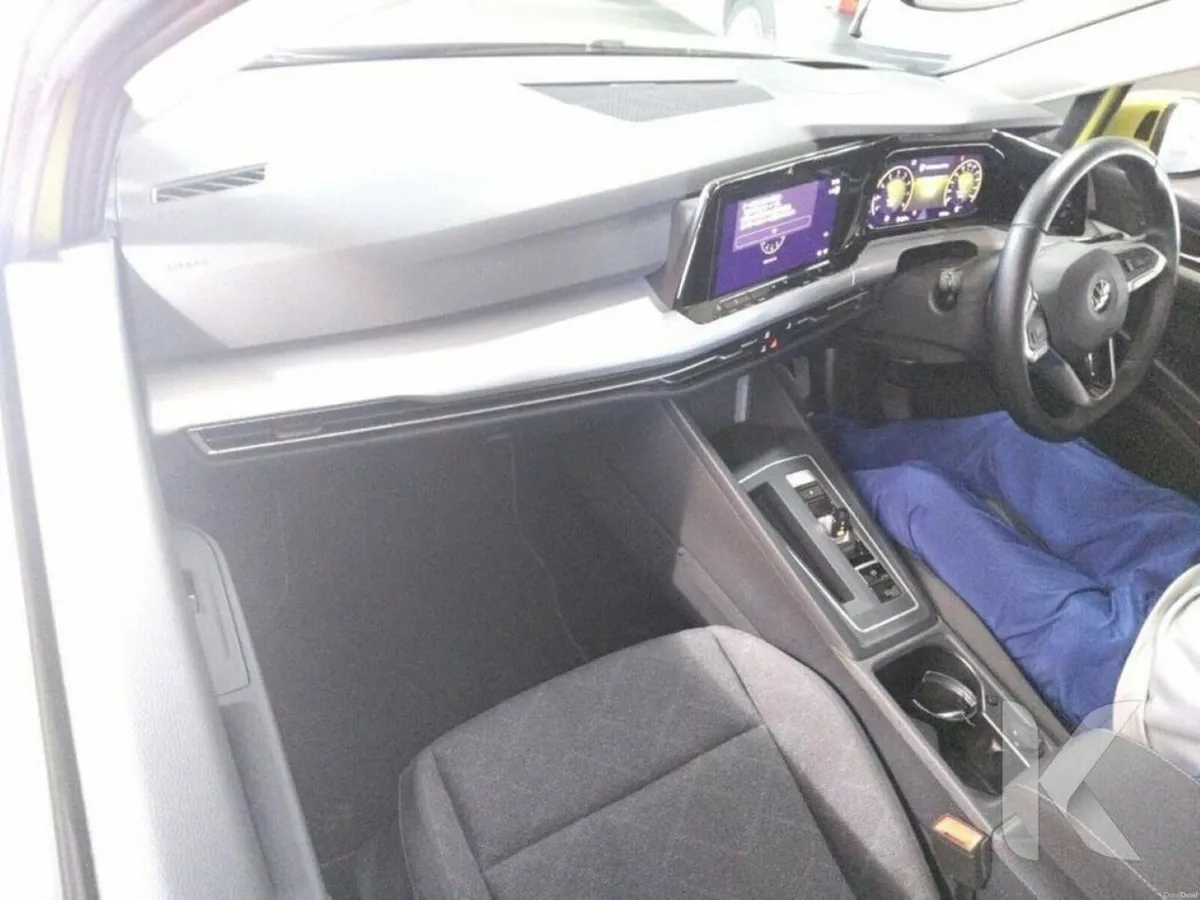 Volkswagen Golf ETSI ACTIVE - FACTORY ALLOYS - DIG - Image 3