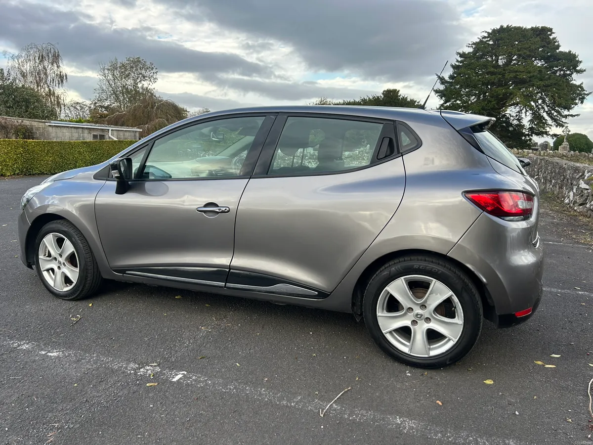 Renault Clio - Image 3