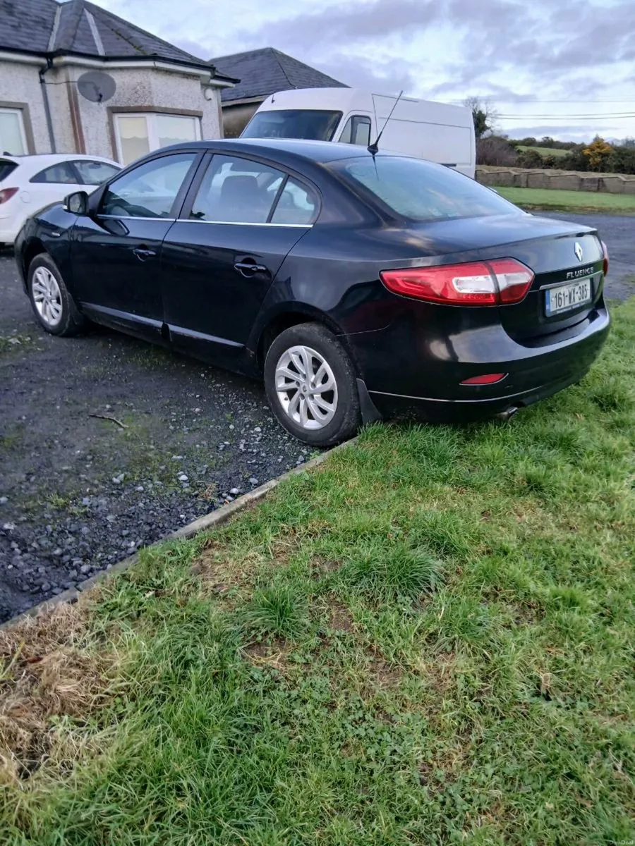 2016 Renault fluence taxed and tested - Image 4