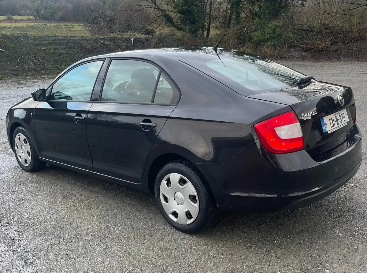 Skoda Rapid 2013 - Image 4