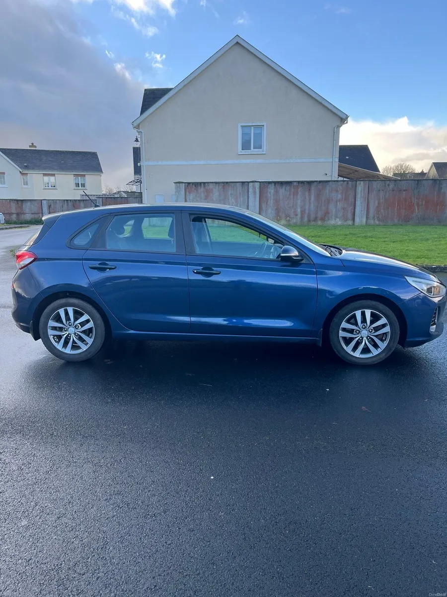 Hyundai i30 181 1.6 diesel price €8,950 - Image 3