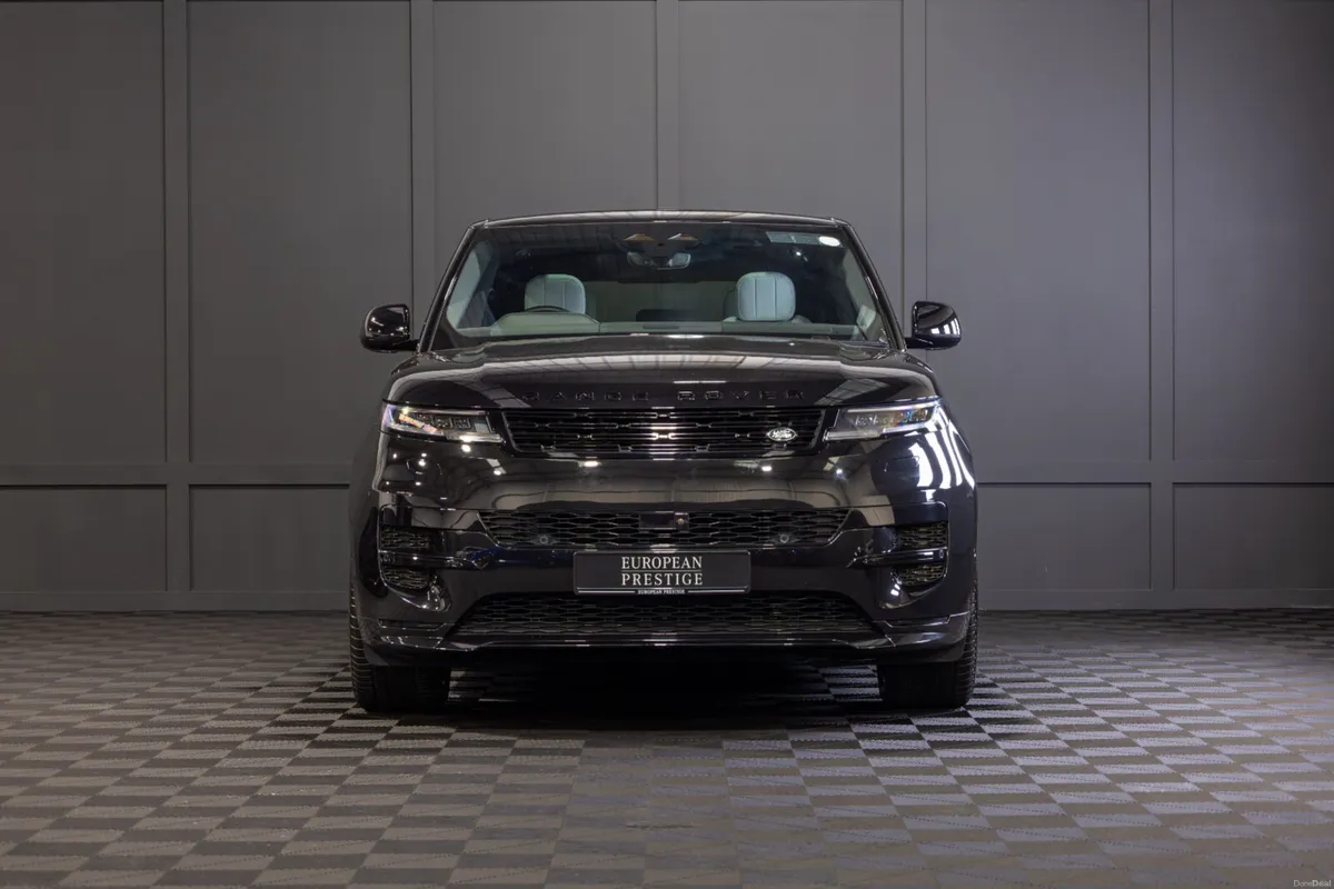 2025 Range Rover Sport P460e Dynamic SE - Image 2